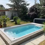 Relax Na Brehu Sazavy A Na Dosah Prahy 度假居 *