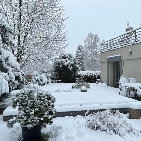 Relax Na Brehu Sazavy A Na Dosah Prahy Čerčany